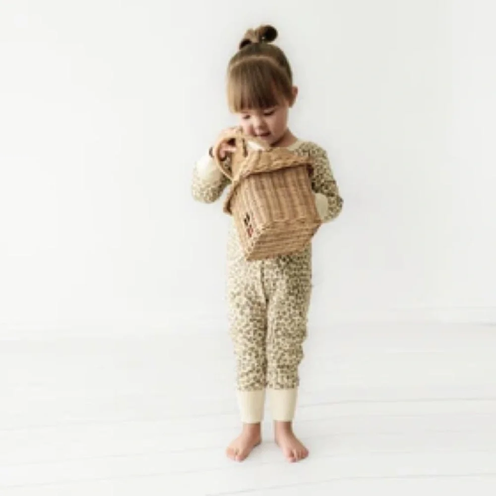 2 MakeMake Organic 2-way zip rompers — spotted and daisies - Picture 2 of 7